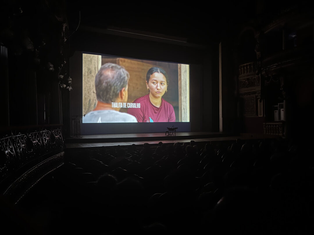 Teatro Amazonas recebe lançamento de série documental sobre histórias e desafios da Amazônia